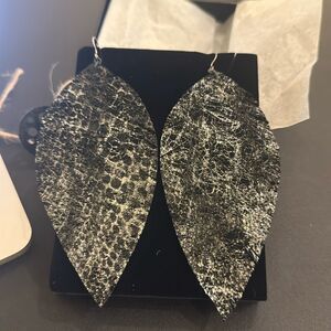 Big black earrings, huge black and silver leather earrings, large leaf Newinbox